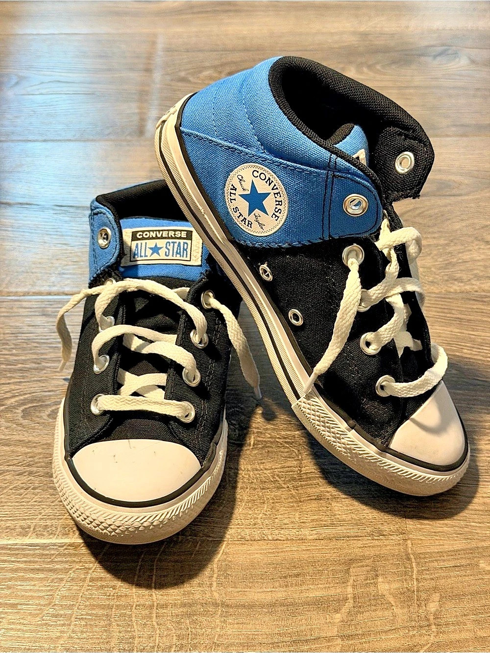 Boys Size 3 Youth Converse High-top Sneakers Blue Black White Slip On Shoes